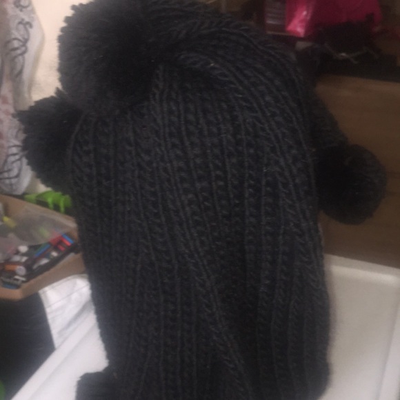 Cable Knit Scarf and Hat with Pom-Poms - Picture 3 of 6